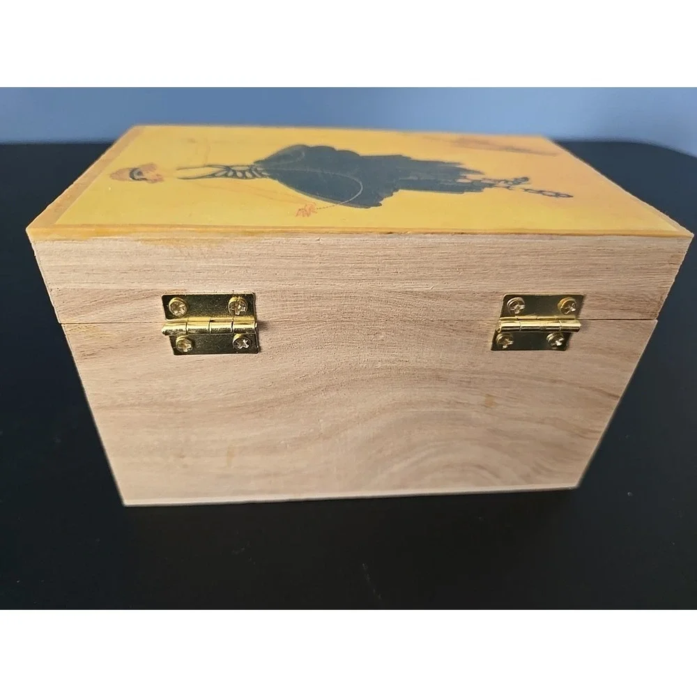 Wood Sooden Trinket Box‎  5